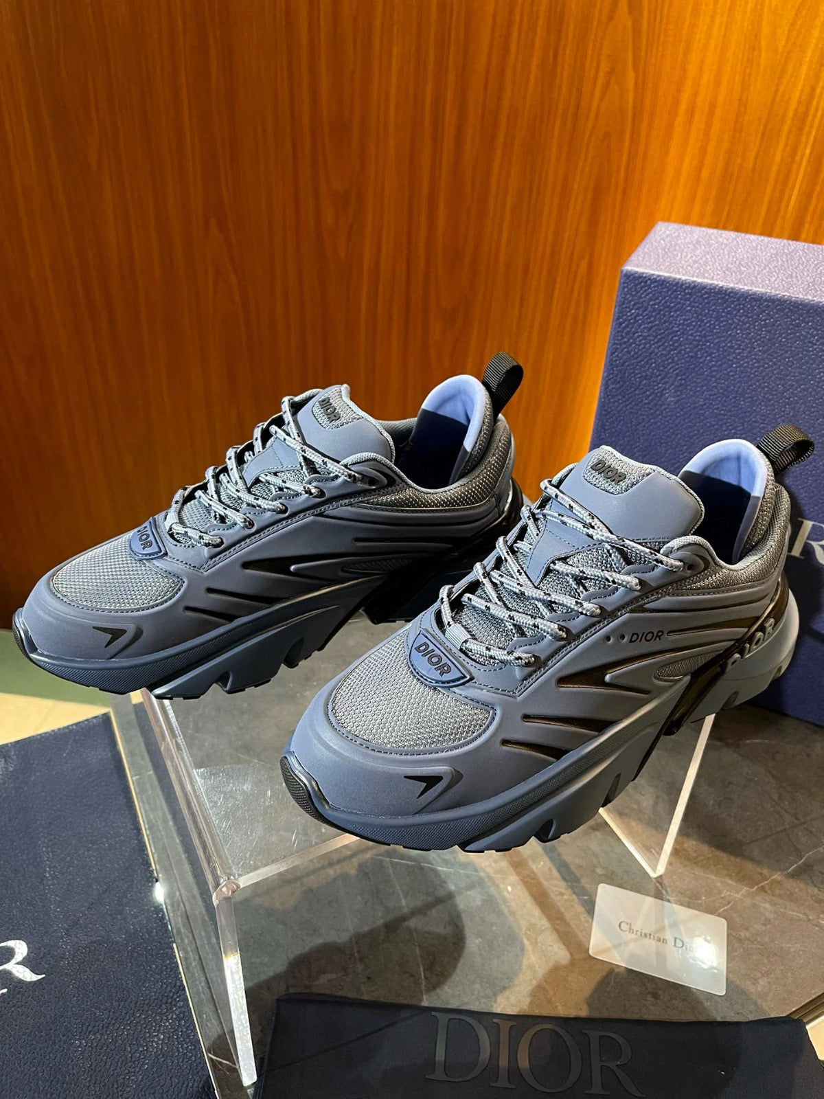 SNEAKER DIOR B44 BLADE A MAILLE GRIS  2025