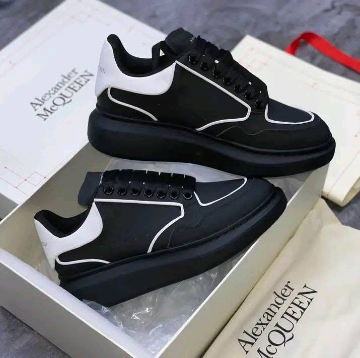 Alexander McQueen The Oversized sneakers